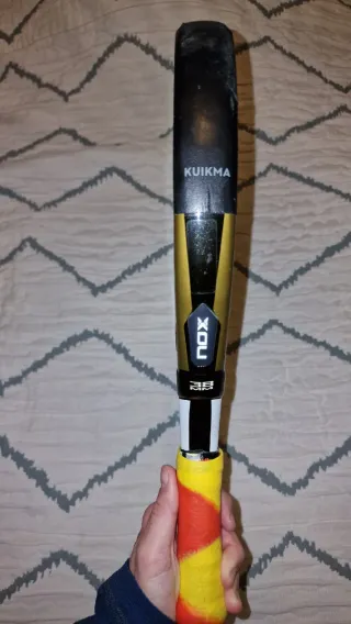 Pala Padel NOX AT10 Gold *Dañada*