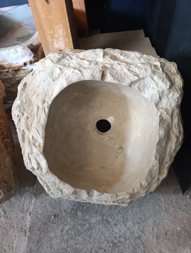 Lavabo de piedra natural