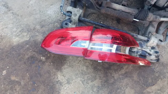 Pilotos Traseros Peugeot 308 SW