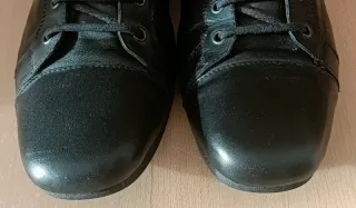 Botines piel hombre vintage negro, de Zara