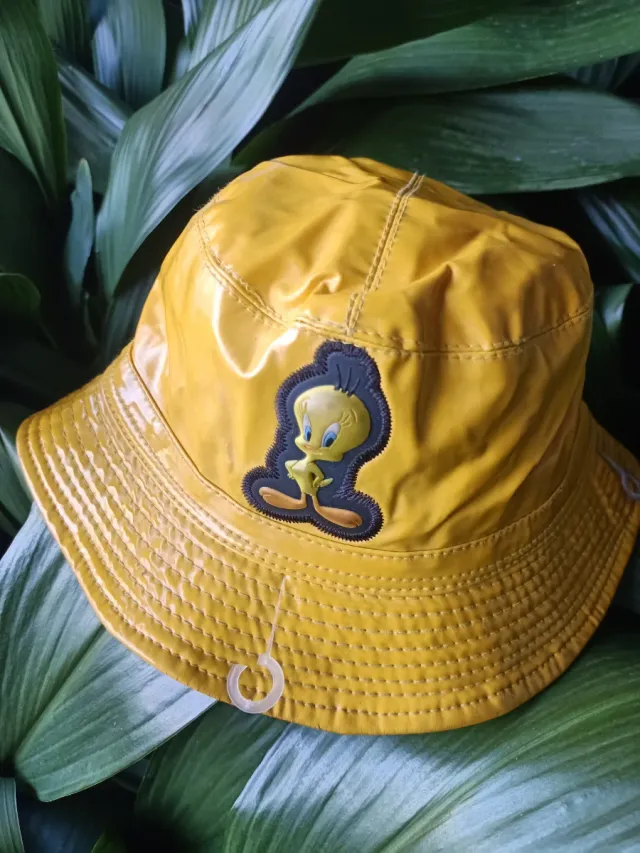 Gorro de lluvia amarillo infantil