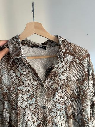 Blusa Grauchaug Estampado Serpiente Talla 44
