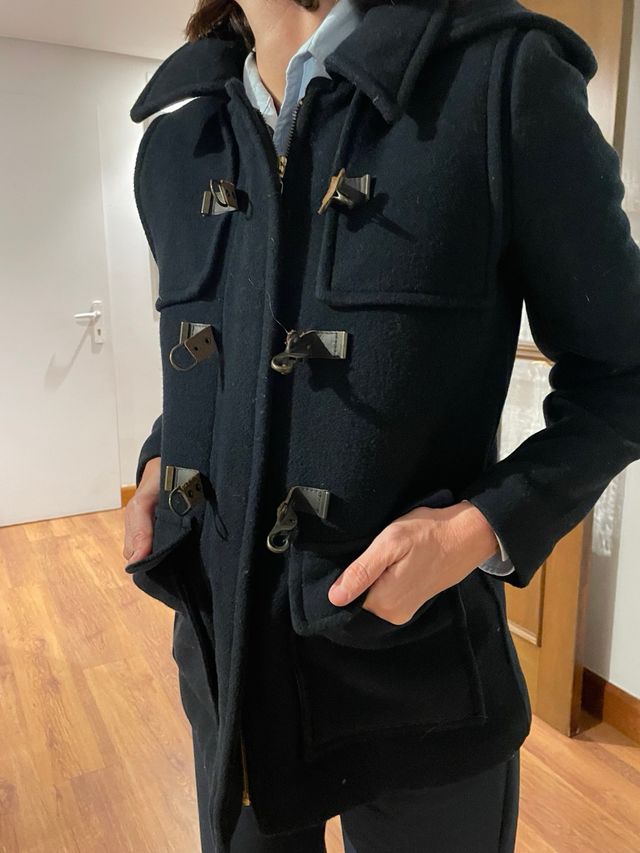 Trenca Lana Mujer Negra Botones Madera