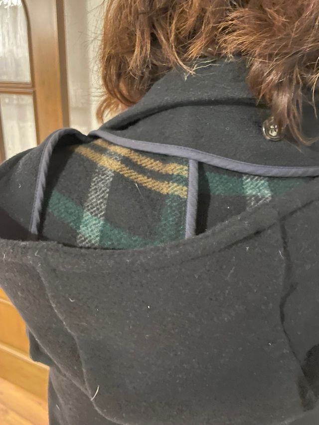 Trenca Lana Mujer Negra Botones Madera