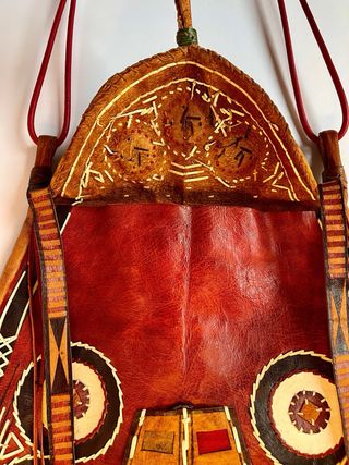 Bolso Dogón artesanal de cuero