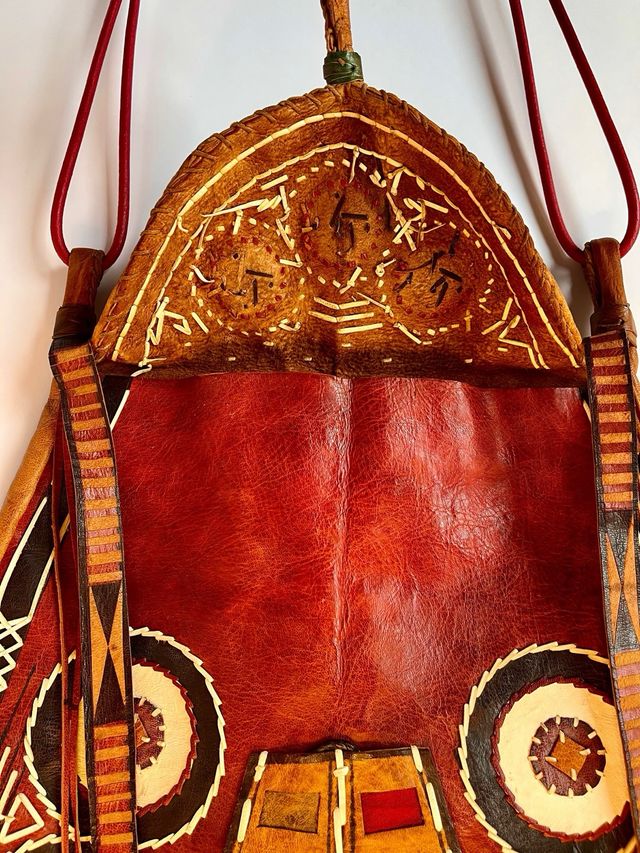 Bolso Dogón artesanal de cuero