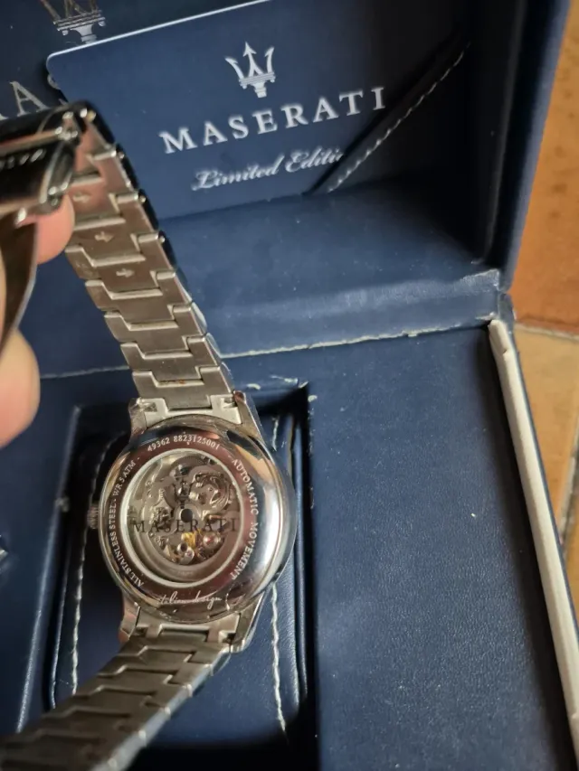 Reloj Maserati Edición Limitada Caja y Papeles
