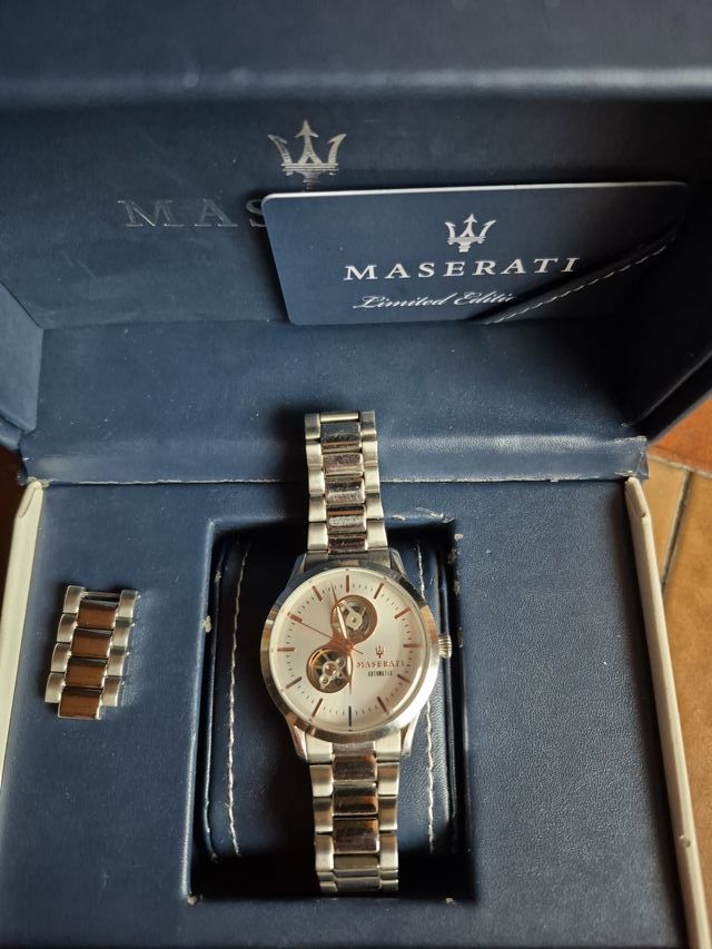 Reloj Maserati Edición Limitada Caja y Papeles