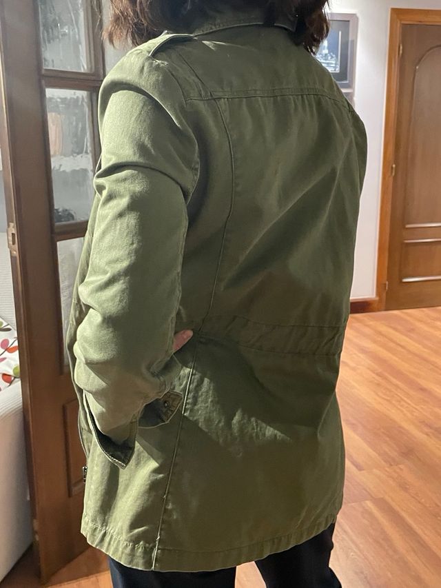 Chaqueta militar verde Stradivarius Mujer