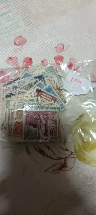 180 Sellos España Monumentos. La mayoría usados