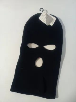 Pasamontañas negro 3 agujeros