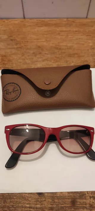Gafas de Sol Ray-Ban Rojas y Negras