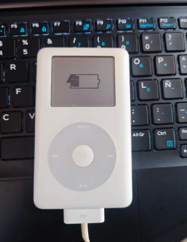 Apple iPod Classic 4ª Gen Blanco de 20 GB 