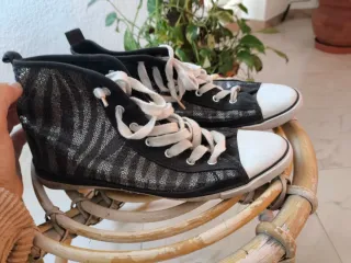 Zapatillas Lentejuelas Negras y Plateadas