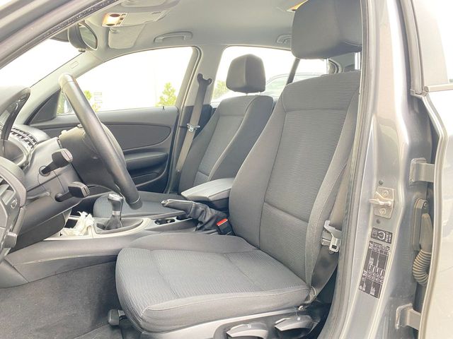 BMW Serie 1 180i   5 puertas 