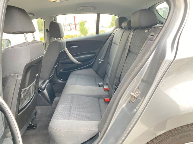 BMW Serie 1 180i   5 puertas 