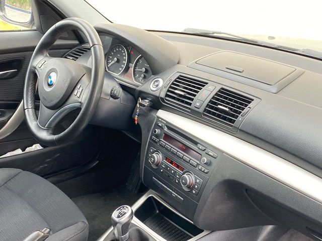 BMW Serie 1 180i   5 puertas 