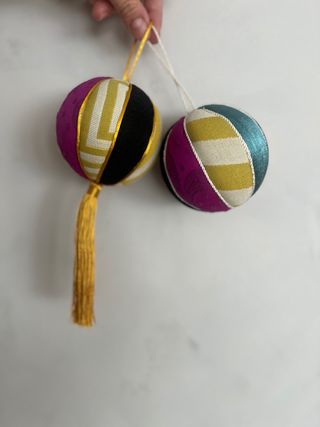 Pack 2 Bolas Decorativas Navideñas Tela