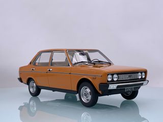 1:18 Fiat 131 Mirafiori Especial 1600 Naranja 1974