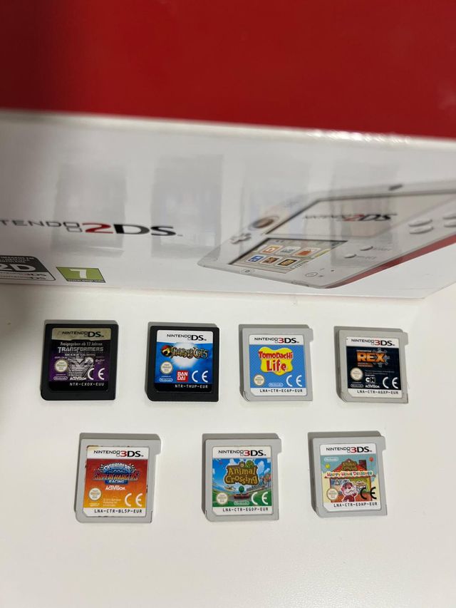 Nintendo + Pokemon Luna + 7 Juegos + caja