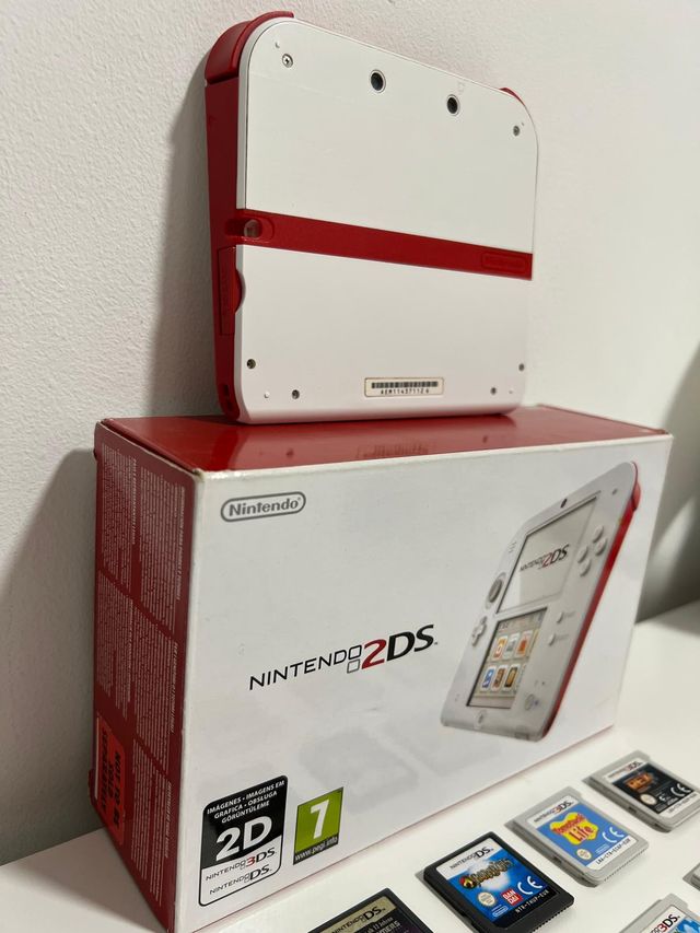 Nintendo + Pokemon Luna + 7 Juegos + caja