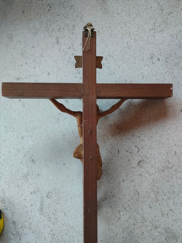 Crocifisso vintage in legno