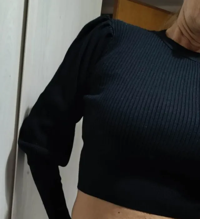 Maglia crop Zara manica a sbuffo