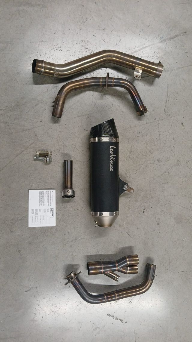 ESCAPE HONDA CBR 500 R LEOVINCE