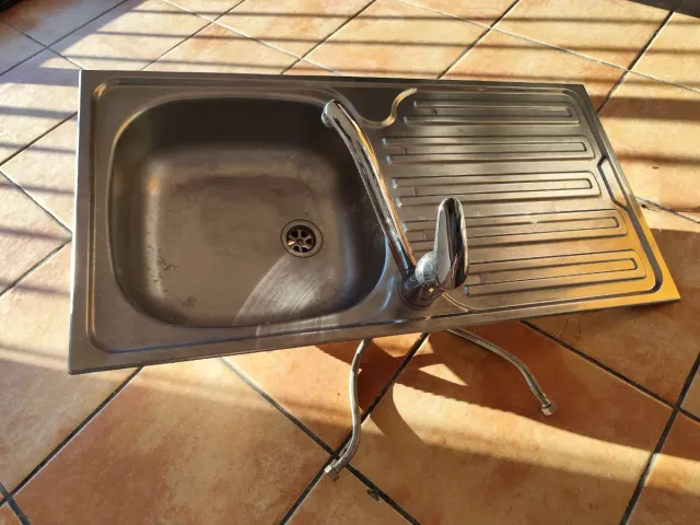 Fregadero aluminio con escurridor