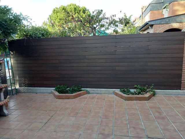 Tarima composite exterior suelo/valla