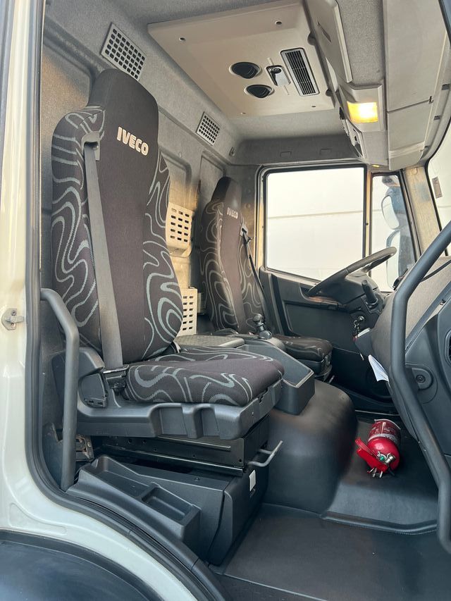 IVECO eurocargo 120e 18  2012