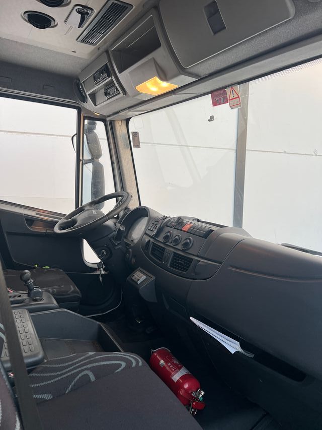 IVECO eurocargo 120e 18  2012