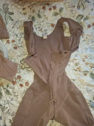 Faja de compresión beige. Talla S