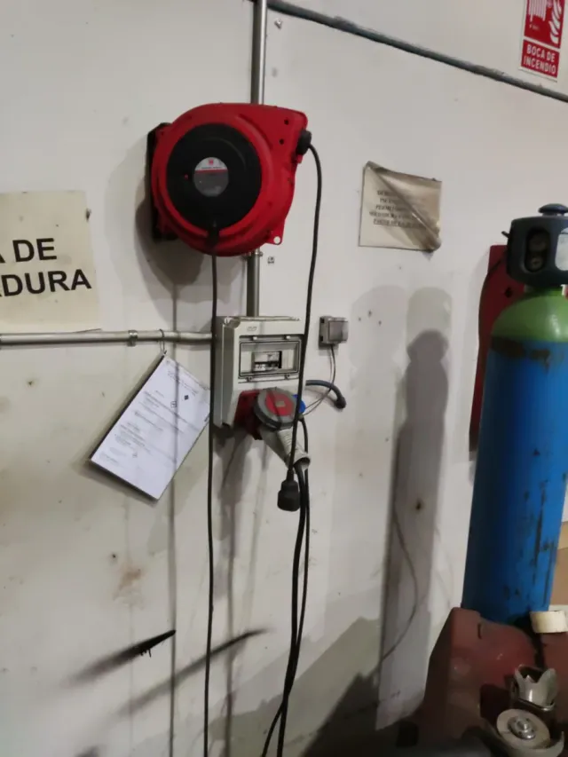 Enrollador Eléctrico Rojo