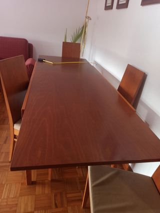 Mesa extensible de madera rectangular