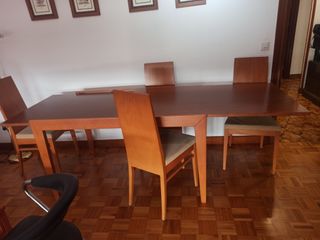 Mesa extensible de madera rectangular