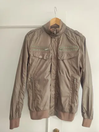 Chaqueta Bomber Marrón Bershka Talla M
