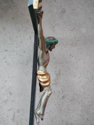 Antico crocifisso in legno