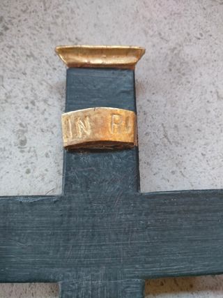 Antico crocifisso in legno