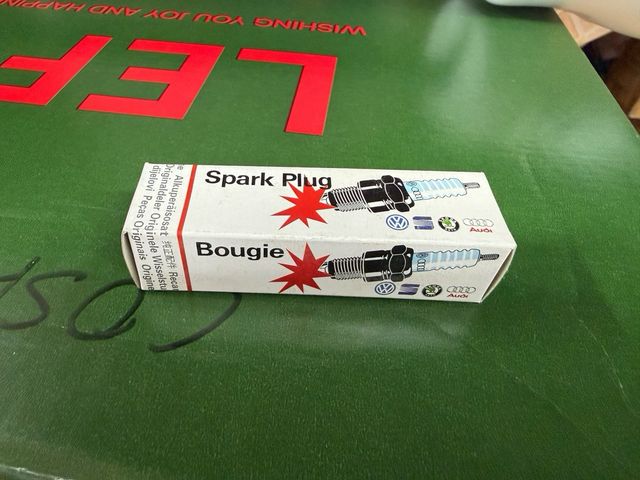 Bujías originales VAG 101000 036 AB