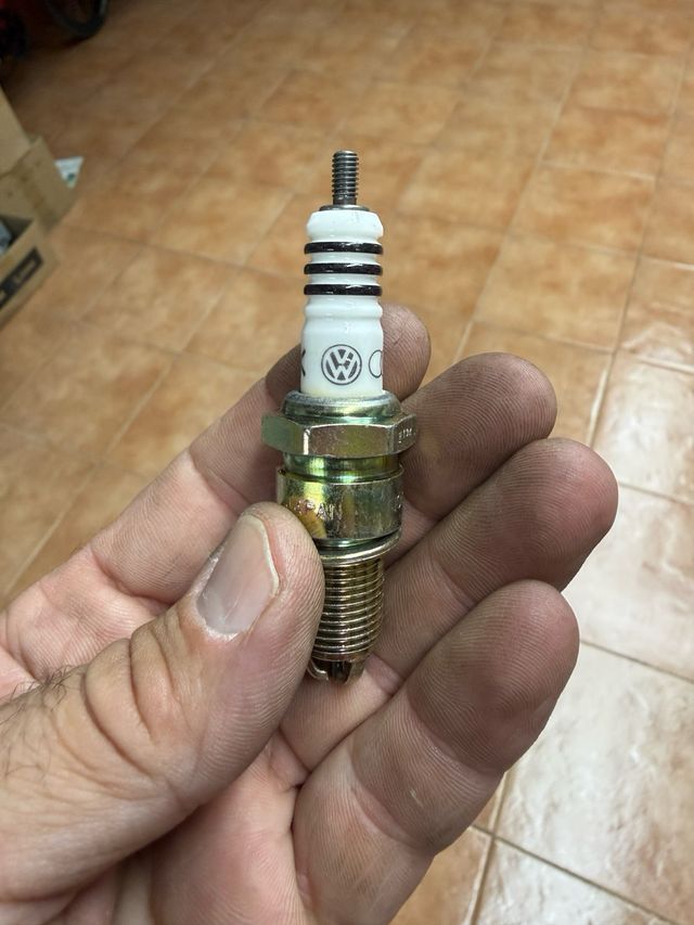 Bujías originales VAG 101000 036 AB