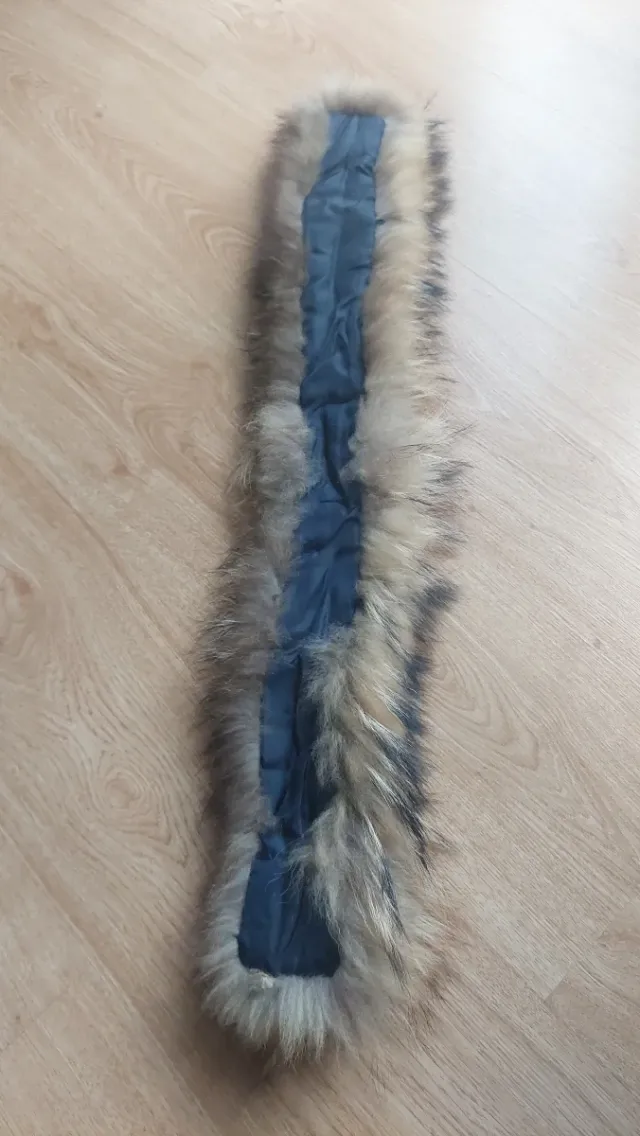 Collo pelliccia beige e marrone