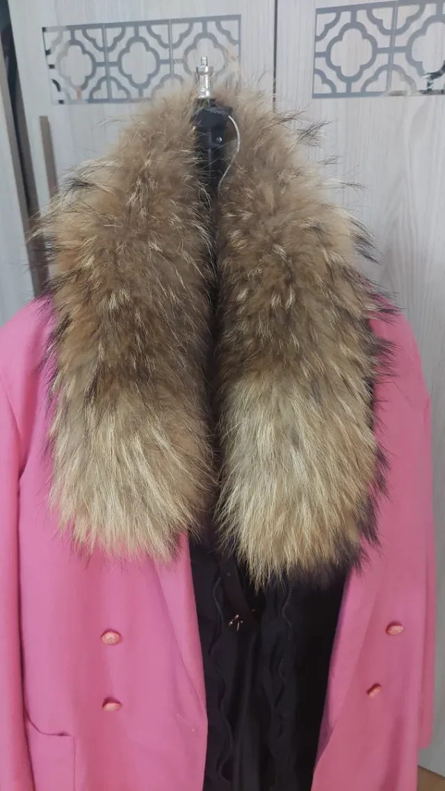 Collo pelliccia beige e marrone