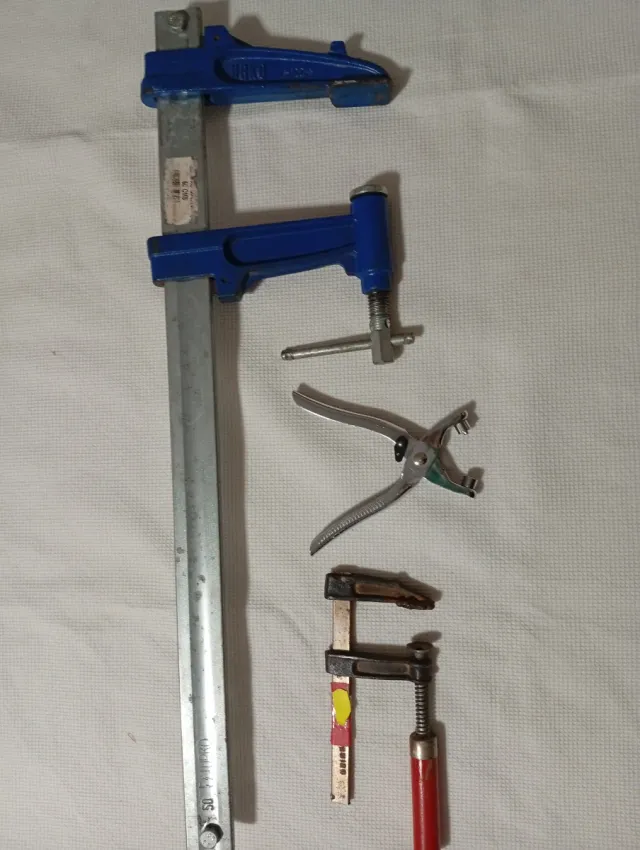 Lote Herramientas: Sargentos y Tenaza