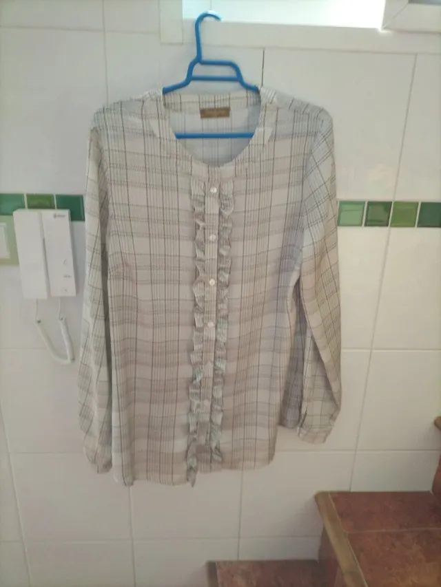 Blusa mujer cuadros volantes