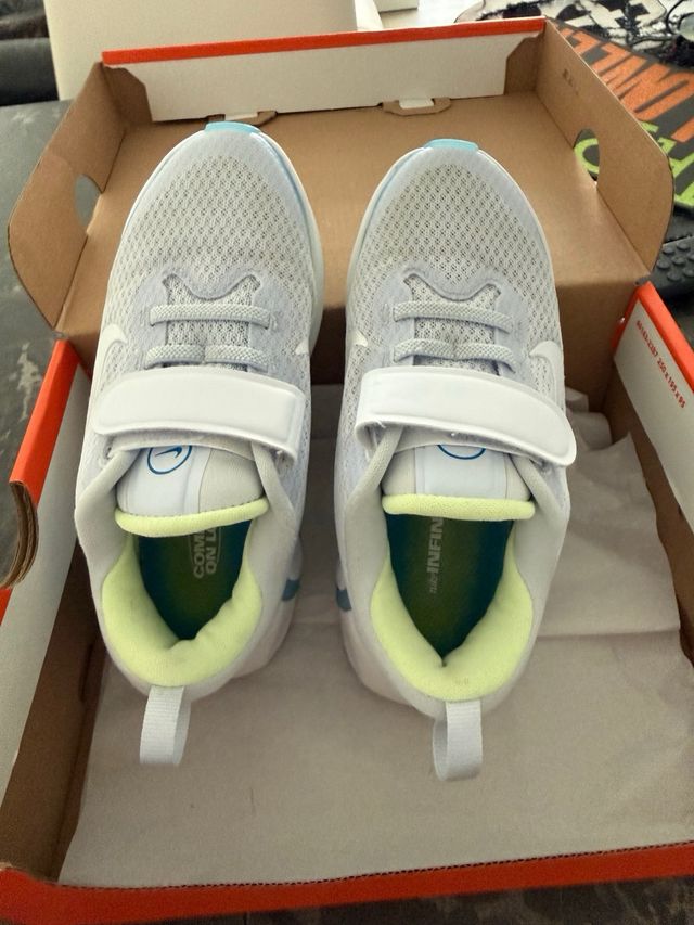 Zapatillas Nike niño verde y azul talla 31/19cm