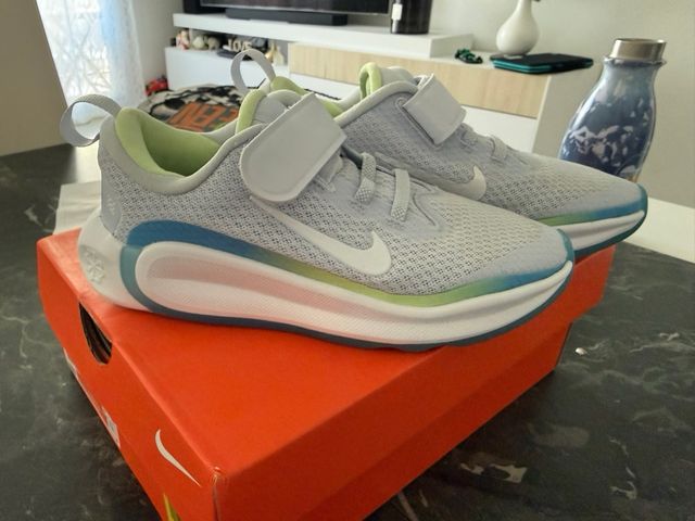 Zapatillas Nike niño verde y azul talla 31/19cm