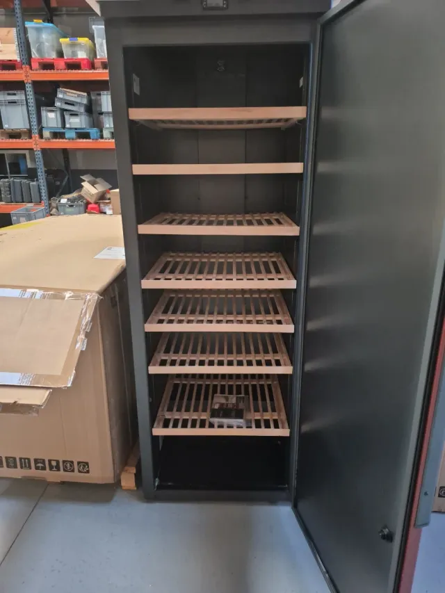 Vinoteca La Sommeliere VIP330P