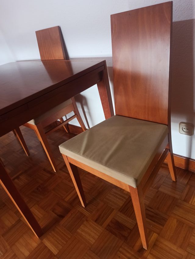 Sillas de comedor madera y tela