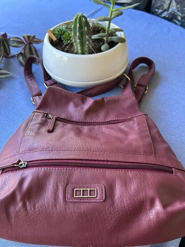 Bolso mochila granate